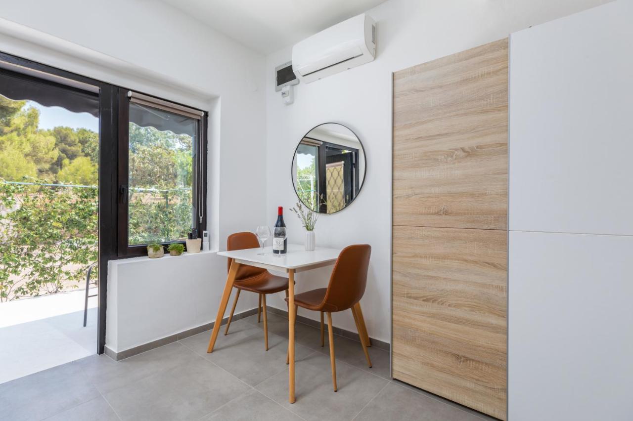 PUY 3 Minutes From The Beach: Lovely Studio Apartment מראה חיצוני תמונה