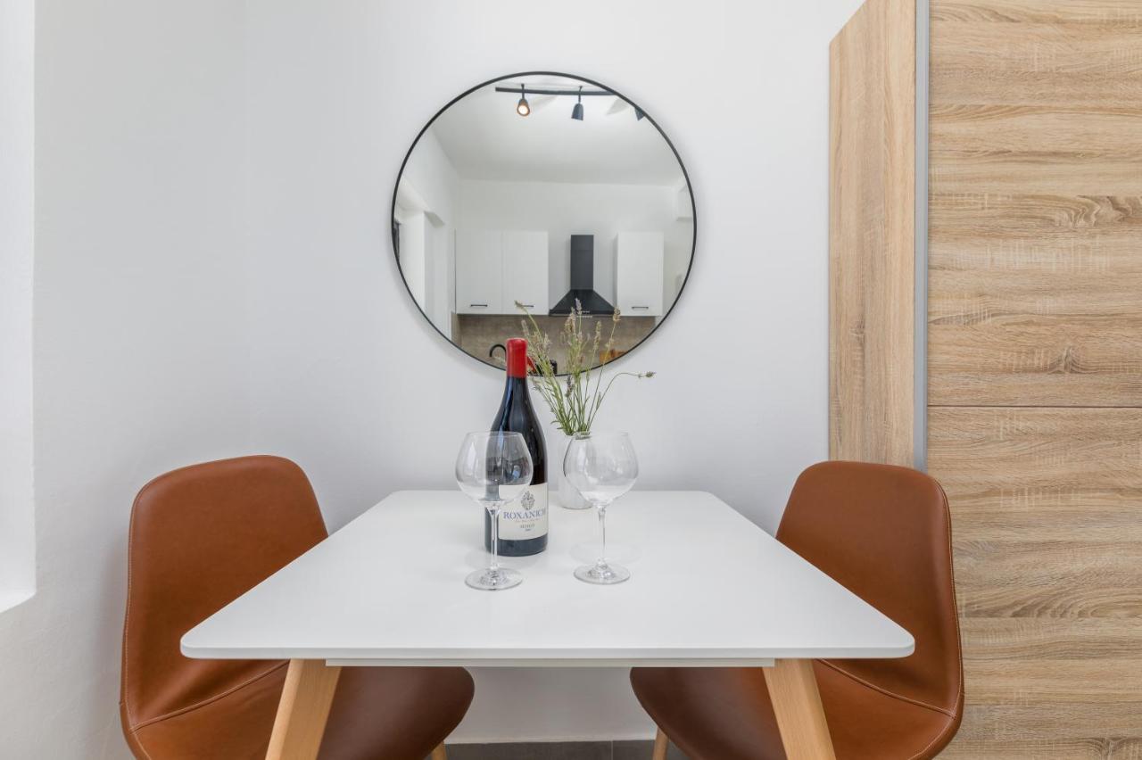 PUY 3 Minutes From The Beach: Lovely Studio Apartment מראה חיצוני תמונה