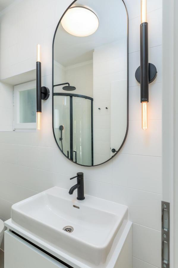 PUY 3 Minutes From The Beach: Lovely Studio Apartment מראה חיצוני תמונה