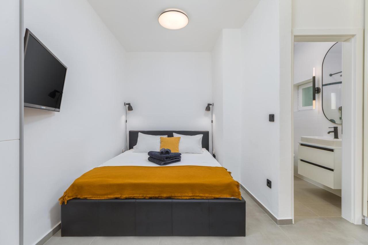 PUY 3 Minutes From The Beach: Lovely Studio Apartment מראה חיצוני תמונה